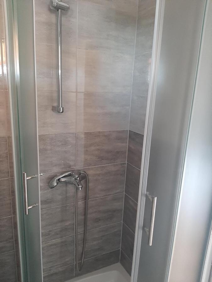 Apartment Enis Барбаріґа Екстер'єр фото